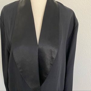 CLIO Black Tuxedo Jacket Satin Accents Ladies Size Small (Oversized/Relax)
